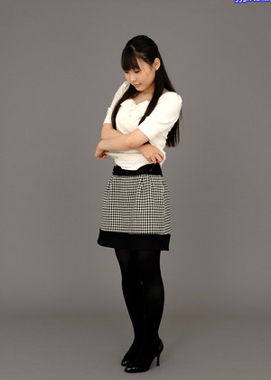 Japanese Asuka Ichinose Yardschool Mom Teen jpg 5