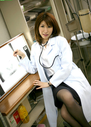 Japanese Tomoko Mimura Cutting Newed Photes