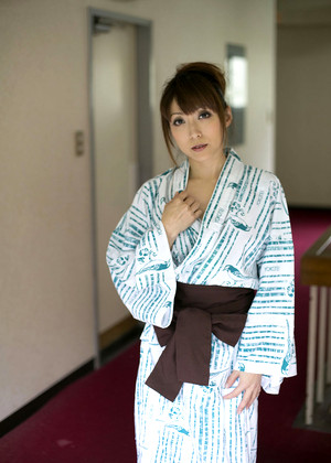 Japanese Yuuko Shiraki Gold Hot Photo jpg 9